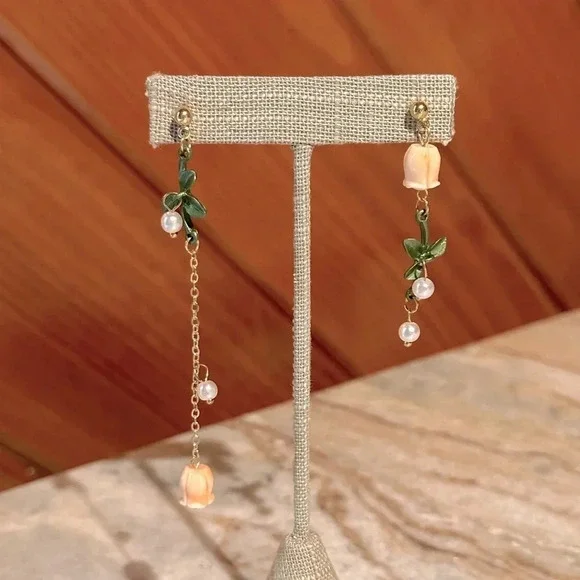 Asymmetrical Peach Tulip Enamel and Faux Pearl Gold Tone Long Dangle Earrings - Picture 1 of 3